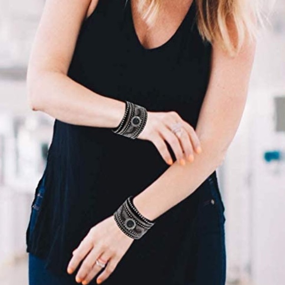 Snap Charm Leather Band Black with Standard Size Black Faceted Snap - Picture 4 of 5